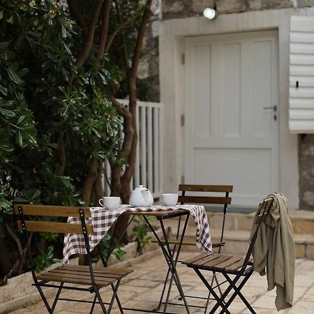 Seven Hills Duplex Eco-Cottage Kotor Exterior photo