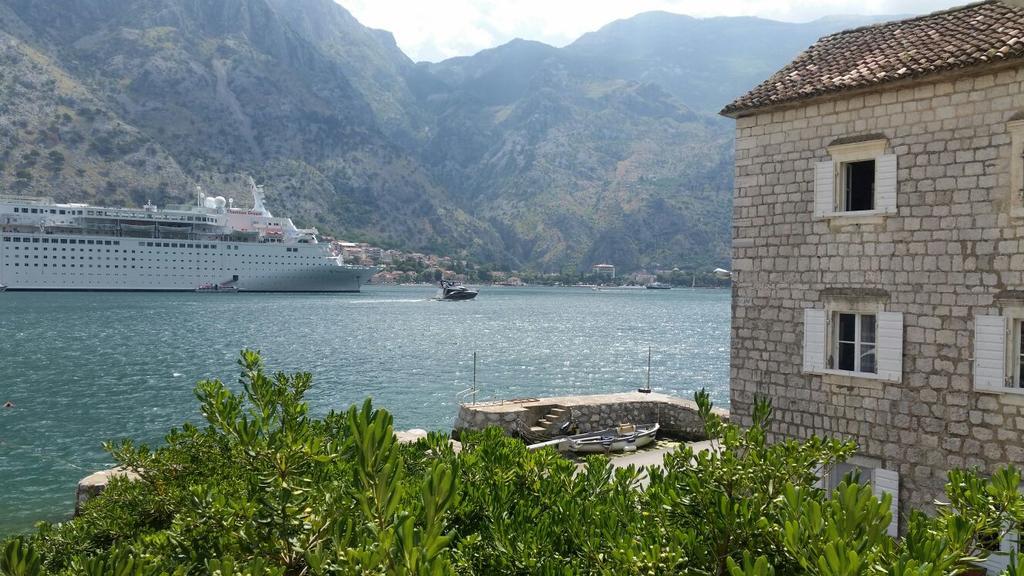 Seven Hills Duplex Eco-Cottage Kotor Exterior photo